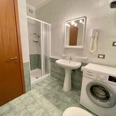 Appartamento Base For Your Vacation *